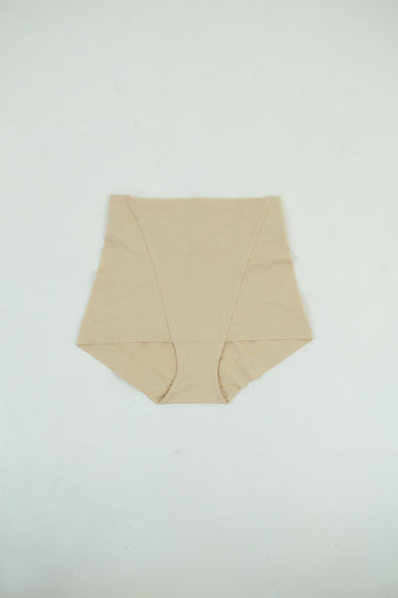 HIGH WAIST SHORTS